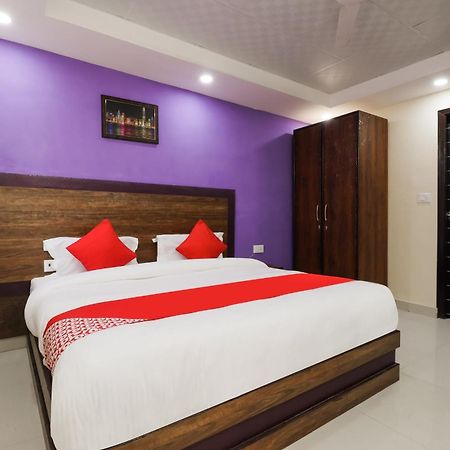 Hotel O Maharaja Gold New Delhi Exterior photo