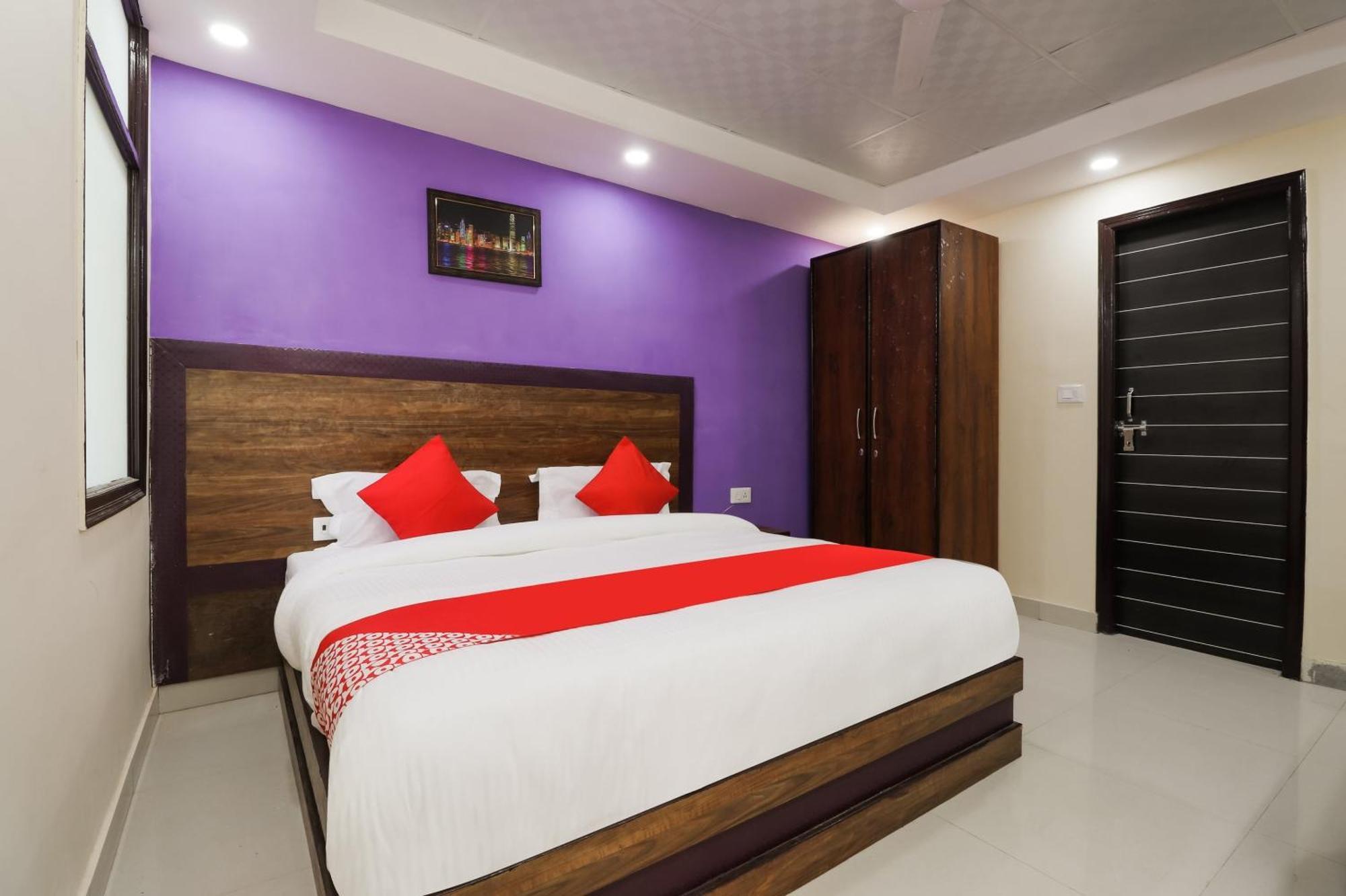 Hotel O Maharaja Gold New Delhi Exterior photo