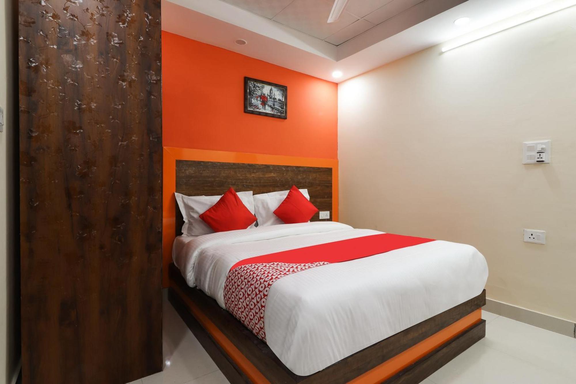 Hotel O Maharaja Gold New Delhi Exterior photo